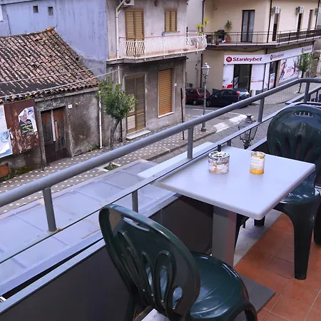 With Terrace In The Centre Of Holiday home Zafferana Etnea